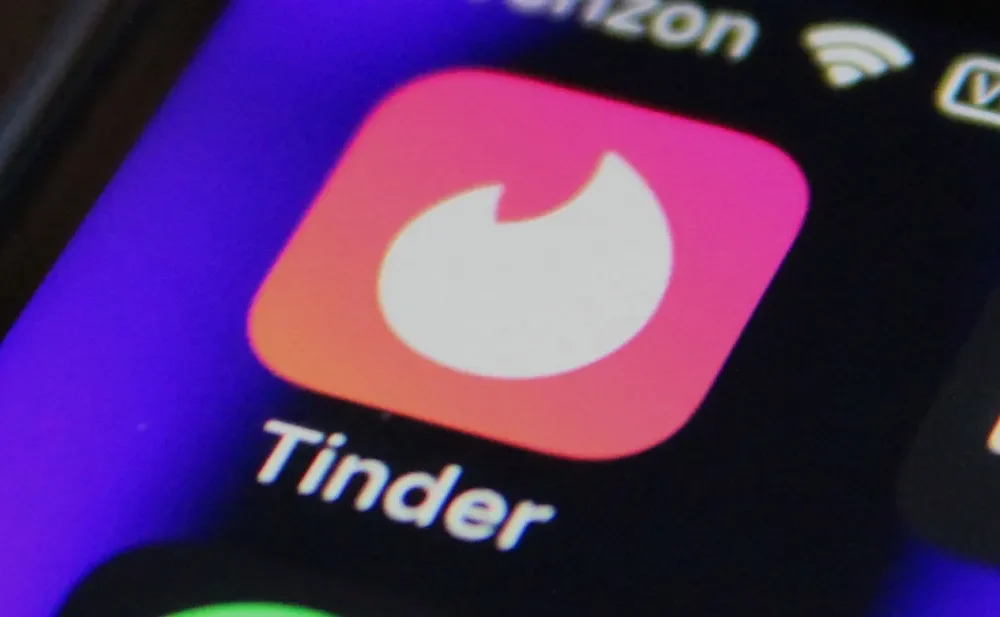 Tinder aposta em correspondência com IA enquanto enfrenta queda de usuários