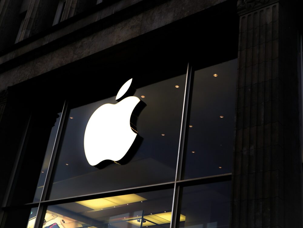 Apple Store shop front